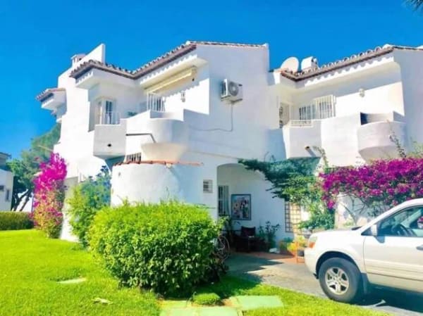 Immobilie in Wietzendorf - Villa mit künstlerischer Atmosphäre im andalusischen Stil - Bild 2