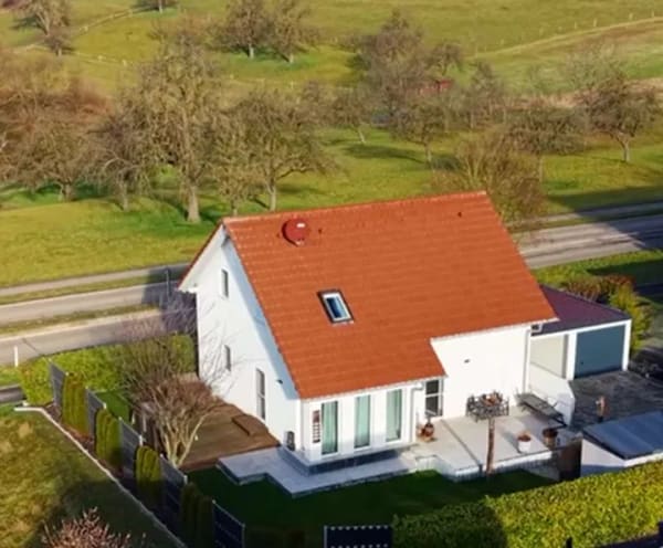 Immobilie in Ohmden - Hochwertiges, energieeffizientes Einfamilienhaus - Ortsrandlage mit Blick ins Grüne - Bild 0