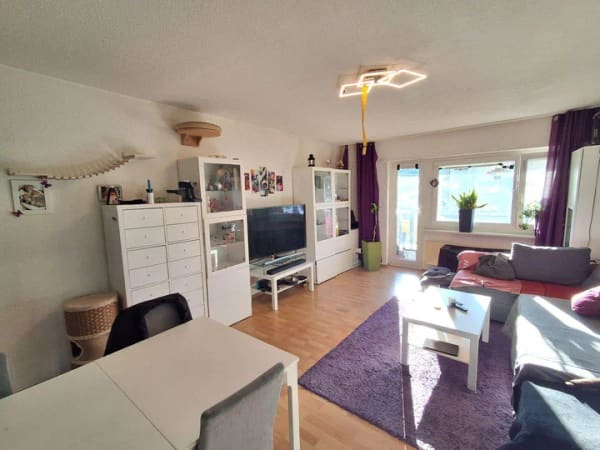 Immobilie in Lottstetten - Großzügige 4-Zimmer-Wohnung mit Balkon, Büro und Einzelgarage - Bild 0
