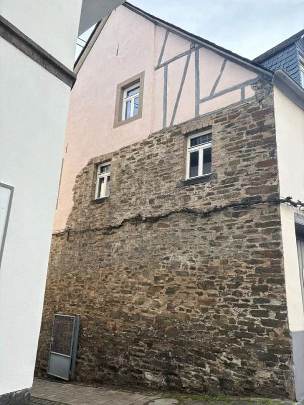 Immobilie in Winningen - Historisches Einfamilienhaus mit Einliegerwohnung im Herzen von Winningen - Bild 1