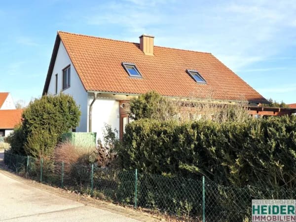Immobilie in Herrieden - Wohnhaus mit viel Platz in sonniger Lage - Bild 1