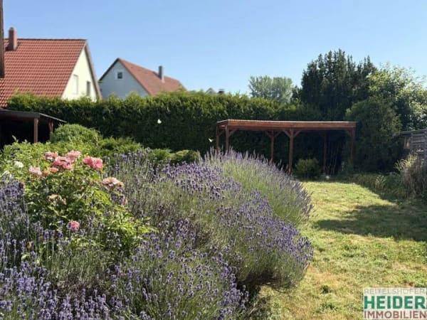 Immobilie in Herrieden - Wohnhaus mit viel Platz in sonniger Lage - Bild 3