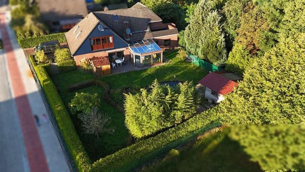 Immobilie in Wittmund - Provisionsfrei: Einfamilienhaus mit Einliegerwohnung und Option auf weitere Wohnung - Bild 0