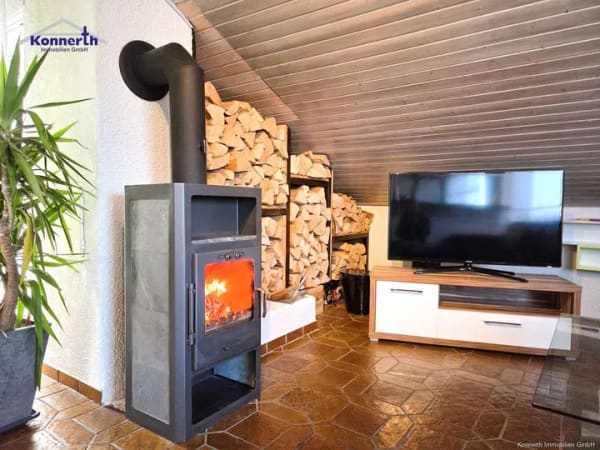 Immobilie in Mössingen - DG-Traum in Belsen: 4,5 Zimmer, Kamin, Wallbox & sonnige Loggia - Bild 2