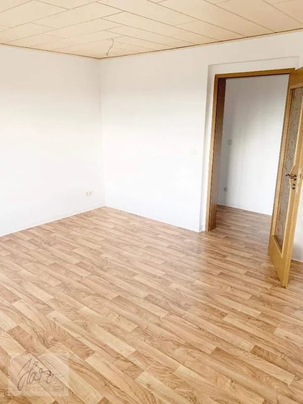Immobilie in Wülknitz - ***AB SOFORT ZU VERKAUFEN*** 1-Raumwohnung mit großzügigem Balkon, Einbauküche und Tageslichtbad mit Dusche - Bild 3
