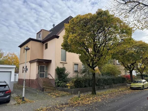 Immobilie in Brühl - Historisches Stadthaus in bester Lage: Großzügiger Wohnraum und zahlreiche Nutzungsmöglichkeiten - Bild 0
