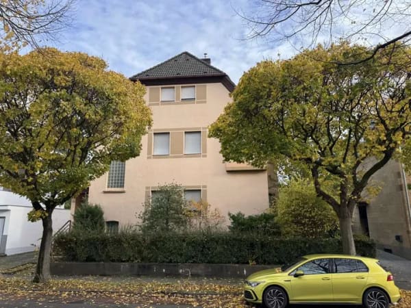 Immobilie in Brühl - Historisches Stadthaus in bester Lage: Großzügiger Wohnraum und zahlreiche Nutzungsmöglichkeiten - Bild 1