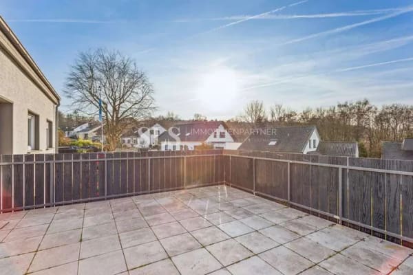 Immobilie in Arnsberg - Wohnen mit Perspektive – große Familienwohnung und zwei Einheiten mit Anlagepotenzial - Bild 3