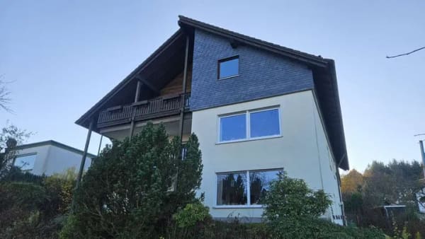 Immobilie in Wilnsdorf - Großzügiges Zweifamilienhaus mit Garage in beliebter Lage von Wilnsdorf, Oberdielfen - Bild 2
