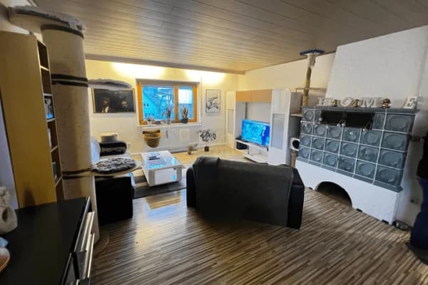 Immobilie in Sulzbach-Rosenberg - 82 m² plus Hobbyraum im Spitzboden - helle 3-Zimmer-Wohnung in Rosenberg mit Balkon und Garage - Bild 1