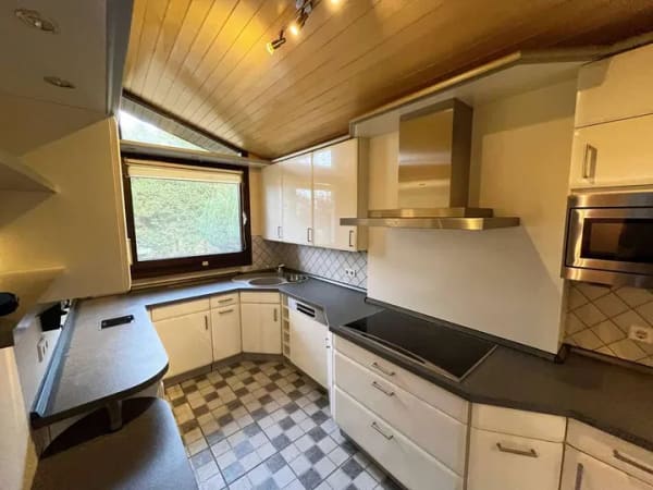 Immobilie in Mössingen - Klimatisiertes Reihenhaus inkl. Einliegerwohnung mit Einfamlienhaus-Charakter - Bild 2