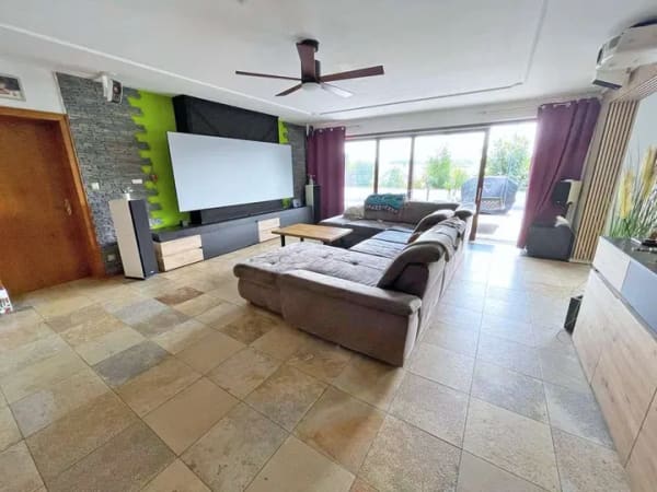 Immobilie in Hosenfeld - Osthessen, Landkreis Fulda, 36154 Hosenfeld, grosses Wohnhaus mit Pferdestall zu verkaufen - Bild 1
