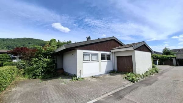 Immobilie in Wehr - In Top-Lage in Wehr: Großes Einfamilienhaus mit Einliegerwohnung (separater Eingang) - VON PRIVAT  - Bild 1