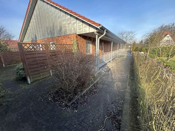 Immobilie in Süderbrarup - Gepflegte 2-Zimmer-Wohnung mit barrierefreiem Zugang, Balkon und Garage in Süderbrarup - Bild 4