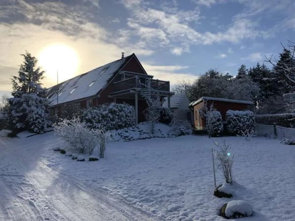 Immobilie in Lüdersdorf - ***Doppelhaus Hälfte mit exklusiver Einliegerwohnung+Gartenhäuser-absolute Ruhe***Ortsrandlage - Bild 1