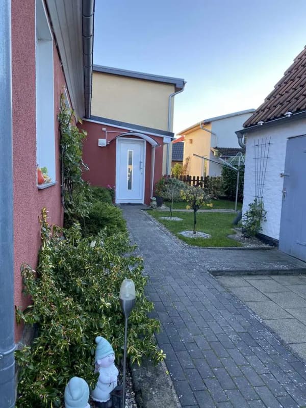 Immobilie in Lüdersdorf - ***Doppelhaus Hälfte mit exklusiver Einliegerwohnung+Gartenhäuser-absolute Ruhe***Ortsrandlage - Bild 4
