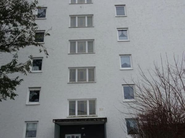 Immobilie in Neuötting - zentral gelegene 2-Zi.-Wohnung, 4.OG, mit Aufzug und Balkon in Neuötting, sofort beziehbar - Bild 0