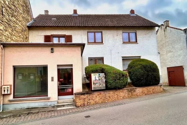 Immobilie in Engelstadt - Wohn- und Geschäftshaus plus möglichem Bauplatz - vielseitig nutzbares Anwesen
 - Bild 1