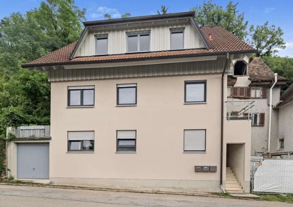 Immobilie in Sulz am Neckar - Handwerker- & Investorentraum: 6-Familienhaus mit sicheren Einnahmen und Ausbau-Chancen - Bild 1