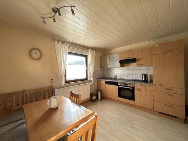 Immobilie in Partenstein - Großzügiges Einfamilienhaus mit vielseitigem Raumangebot und Garten - Bild 4
