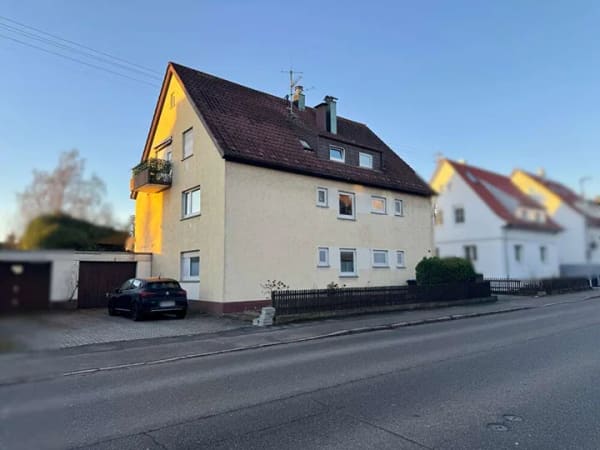 Immobilie in Leinfelden-Echterdingen - Dreifamilienhaus in Echterdingen – Voll vermietet und vielseitig nutzbar! - Bild 0