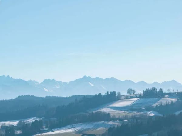 Immobilie in Wiggensbach - AUSSICHTSREICH. REPRÄSENTATIV. NATURNAH. - Ein Zuhause, das Perspektive schafft! - Bild 2