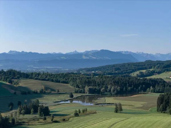 Immobilie in Wiggensbach - AUSSICHTSREICH. REPRÄSENTATIV. NATURNAH. - Ein Zuhause, das Perspektive schafft! - Bild 3