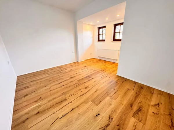 Immobilie in Heßdorf - Provisionsfrei - Renovierte 3 Zimmer Wohnung mit Stellplatz in Heßdorf - Bild 0