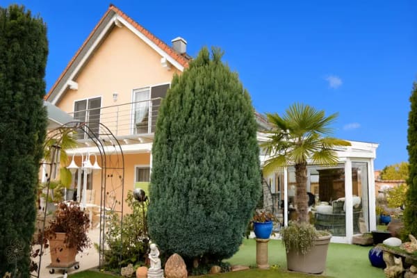 Immobilie in Flörsheim-Dalsheim - Attraktives Einfamilienhaus mit viel Platz und Garten - Bild 0
