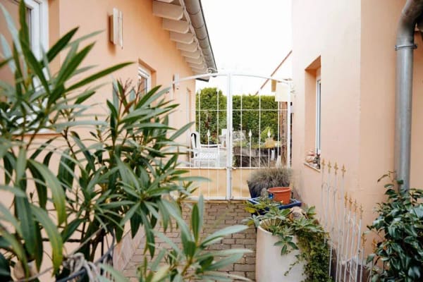 Immobilie in Flörsheim-Dalsheim - Attraktives Einfamilienhaus mit viel Platz und Garten - Bild 2