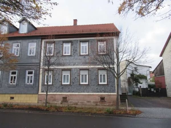 Immobilie in Friedrichroda - 2 Häuser zu einem Preis - vielseitig nutzbar 
 - Bild 1