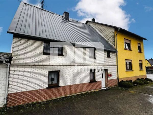 Immobilie in Niederroßbach - Wohnhausensemble auf großem Grundstück mit Nebengebäuden als langfristige Kapitalanlage - Bild 0