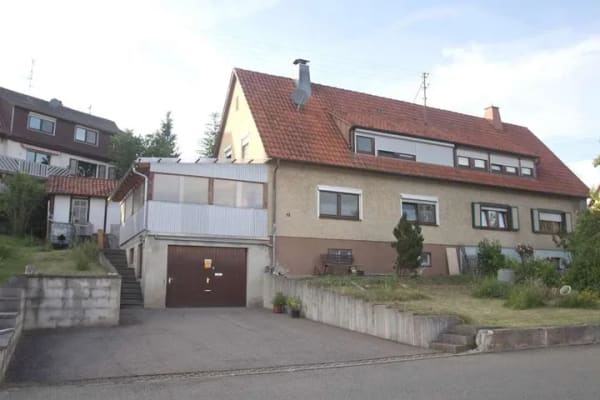 Immobilie in Veringenstadt - Doppelhaushälfte mit Garage und großem Freisitz - Bild 0
