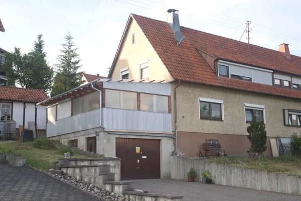Immobilie in Veringenstadt - Doppelhaushälfte mit Garage und großem Freisitz - Bild 1
