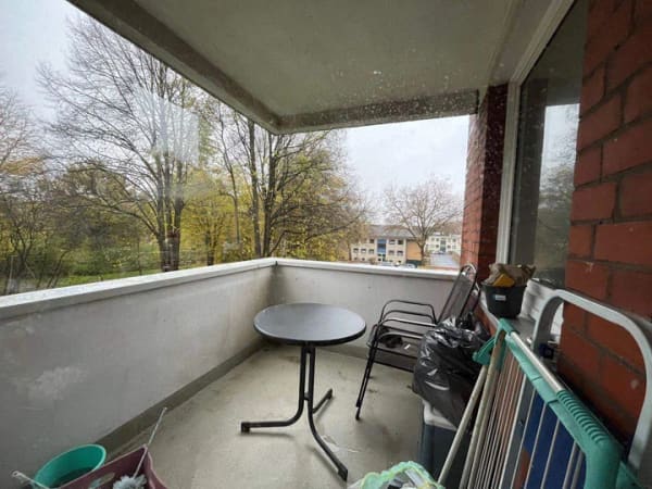 Immobilie in Neumünster - Vermietete 1,5-Zimmer-Wohnung mit kleiner Einbauküche, schönem Balkon und Fahrstuhl im beliebten Ruthenberg - Bild 0