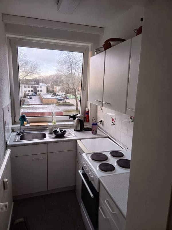 Immobilie in Neumünster - Vermietete 1,5-Zimmer-Wohnung mit kleiner Einbauküche, schönem Balkon und Fahrstuhl im beliebten Ruthenberg - Bild 2