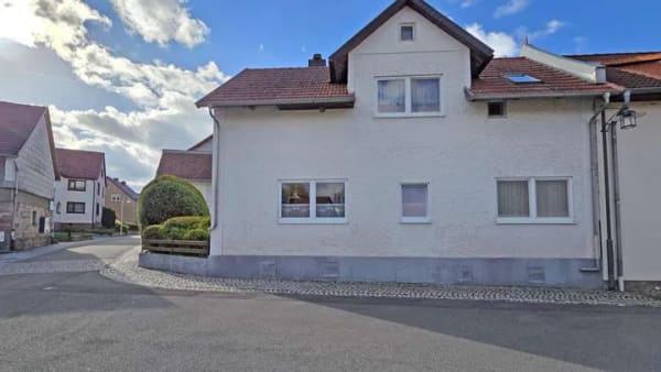 Immobilie in Barchfeld-Immelborn - 2 FH mit Doppelgarage und toller Scheune! - Bild 2