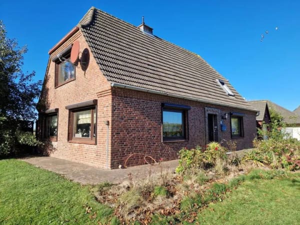 Immobilie in Nordstrand - Schönes Haus mit Dachgeschossstudio und großem Garten in Nordseenähe - Bild 3