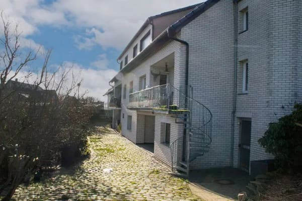 Immobilie in Hückeswagen - wunderschön gelegenes Mehrfamilienhaus mit vielen Nutzungsmöglichkeiten in Hückeswagen/ Schückhausen - Bild 4