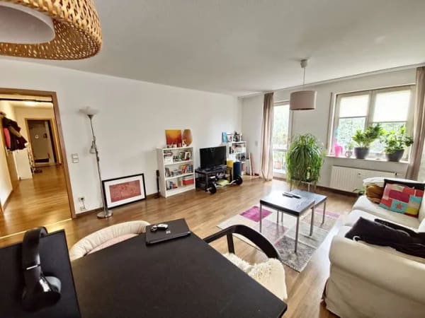 Immobilie in Plochingen - 3-Zi-Whg. mit Südbalkon, TG-Stpl. uvm... - Bild 3
