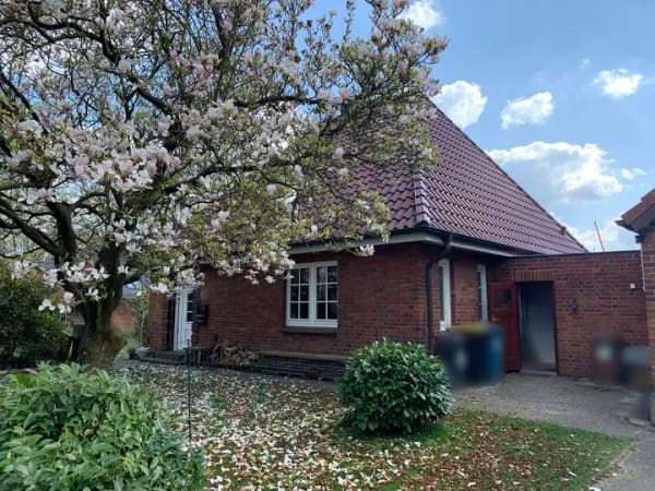 Immobilie in Bargfeld-Stegen - EFH auf weitläufigem Grundstück - zentral gelegen und dennoch im Grünen - Bild 1