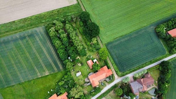 Immobilie in Petershagen - Traumhafter moderner Resthof mit bis zu 3 Wohneinheiten sofort bezugsbereit - Bild 0