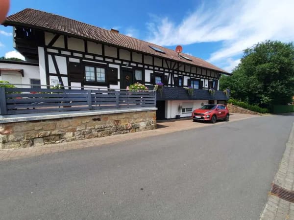 Immobilie in Hosenfeld - Altes Fachwerkhaus in 36154 Hosenfeld von privat zu verkaufen - Bild 0