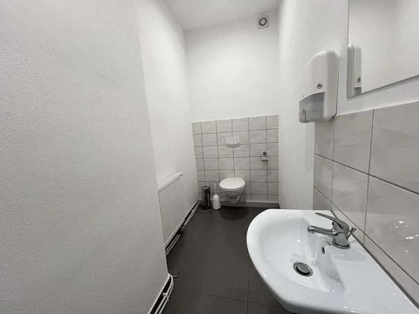 Immobilie in Alsenz - Attraktives Mehrfamilienhaus mit 2 Wohneinheiten und Gewerbeeinheit in zentraler Lage von Alsenz - Bild 3