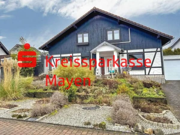 Immobilie in Bell - Großzügiger Wohntraum mit Wellnessoase in ruhiger Lage - Bild 0