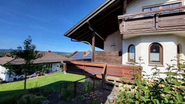 Immobilie in Dornstetten - Wohntraum mit Panorama: Großzügiges Ein- bis Zweifamilienhaus in Dornstetten - Bild 3