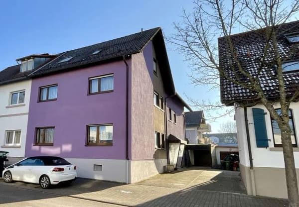 Immobilie in Gaggenau - Vielseitiges Dreifamiliehaus mit kleinem Garten in zentraler Lage - Bild 1