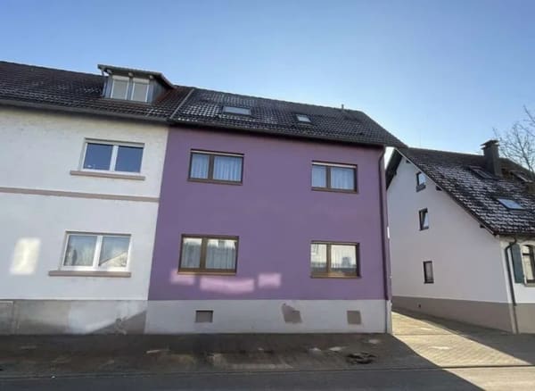 Immobilie in Gaggenau - Vielseitiges Dreifamiliehaus mit kleinem Garten in zentraler Lage - Bild 2