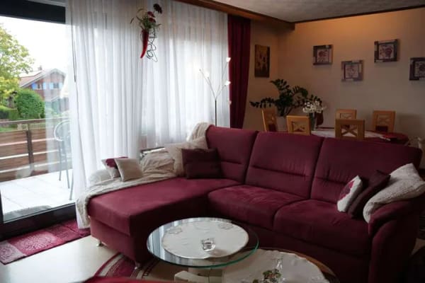 Immobilie in Dobel - Solide Kapitalanlage im Schwarzwald - vermietete 2-Zimmer-Wohnung mit Süd-Balkon und Garage in Dobel - Bild 2