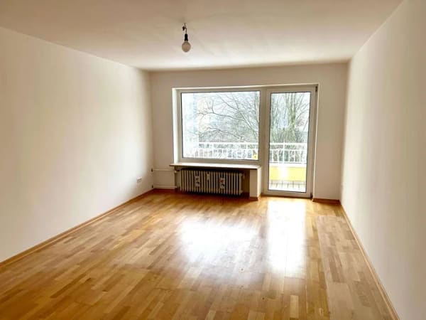 Immobilie in Oberschleißheim - Sofort einziehen: Helle 2,5-Zimmer-Wohnung mit Balkon & Keller in Oberschleißheim - Bild 1